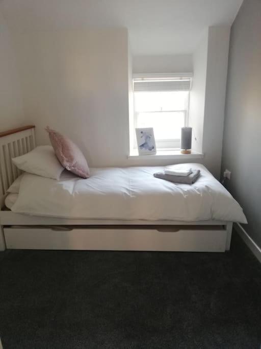 Siop Iwan A Menna Apartamento Caernarfon Exterior foto