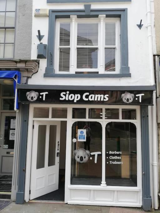 Siop Iwan A Menna Apartamento Caernarfon Exterior foto